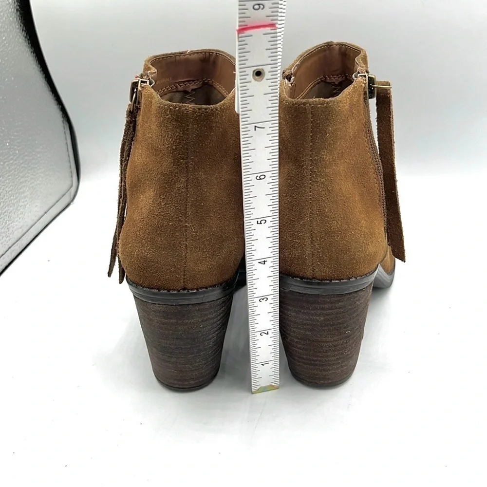 Crown Vintage boot Womens 8 Tan Suede Flynn Zip Fringe pulls Cowgirl western